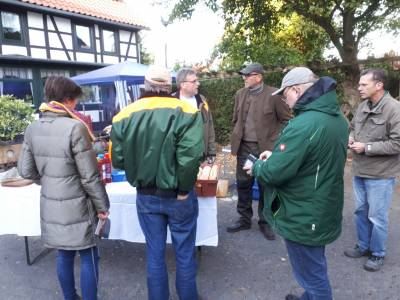 Abschlussrunde am Bratwurstgrill, organisiert von Axel Brandis und Carsten Reese.