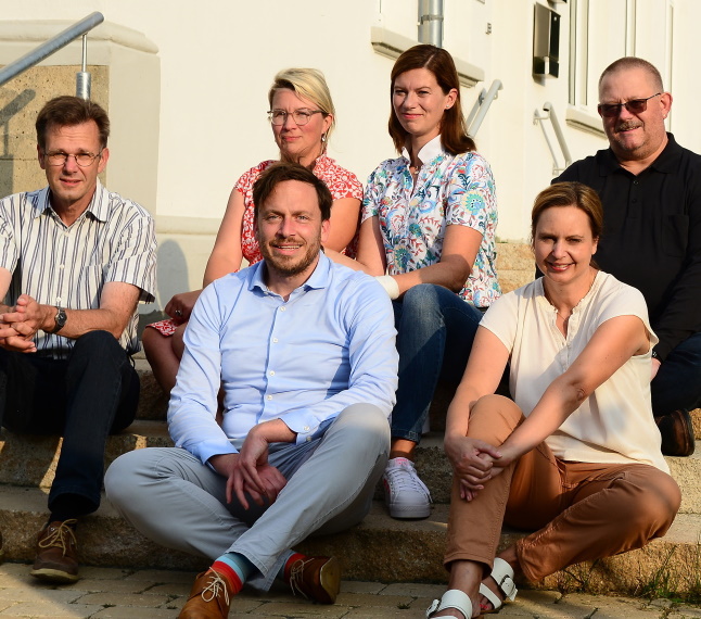Unser Team fr Schwicheldt (v.l.): Ortsbrgermeister Christian Bartscht (Ortsrat), Manuela Schneider (Hofschwicheldt - Kreistag), Jasper Betz (Stadtrat), Juliana Almeling (Ortsrat), Sonja Tidow (Ortsrat) und Stephan Nitsch (Ortsrat)
