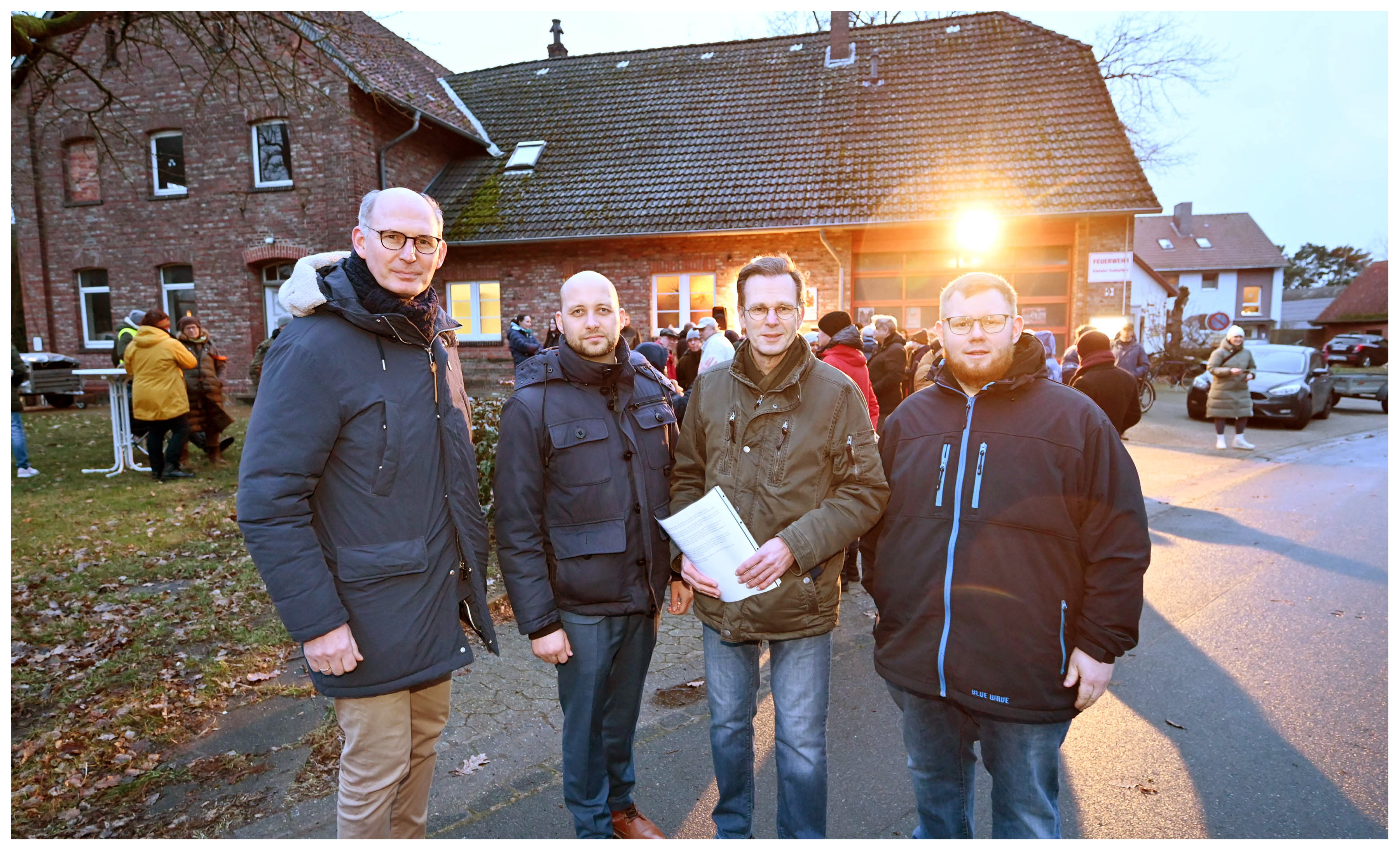 v.lks.: Landtagsabgeordnete Christoph Plett (CDU) und Julius Schneider (SPD)  mit den Ortsvorsitzenden Christian Bartscht (CDU und Markus Jakomet (SPD).
